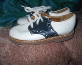 Items Similar To Vintage Rare CHILDS BUSTER BROWN Saddle Shoes Size 7 ...