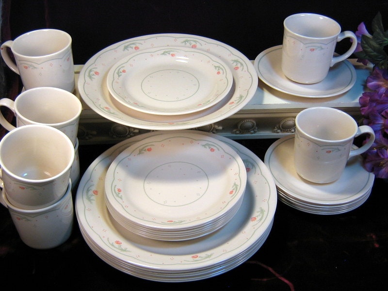 Vintage Corelle Corning Ware Calico Rose Dinnerware Set 1980s