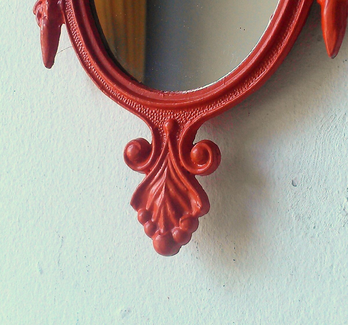 Small Decorative Mirror in Vintage Oval Frame Gift Ideas