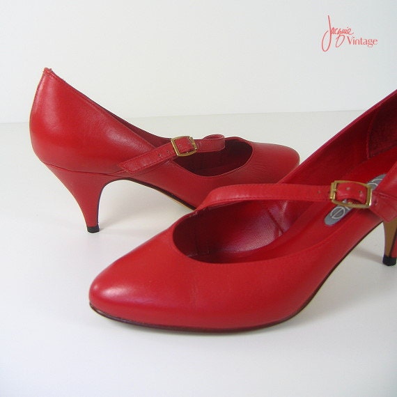 80s pumps / red leather cross-strap shoes / vintage 1980s