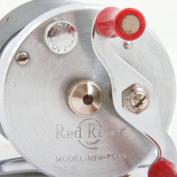 Vintage Red River V7345 Fishing Reel