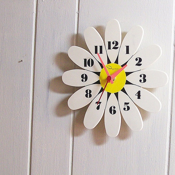 Upcycled Vintage Wall Clock Daisy Ingraham