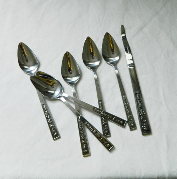 Midcentury Stainless Grapefruit Spoons and Knife by ForageAntiques
