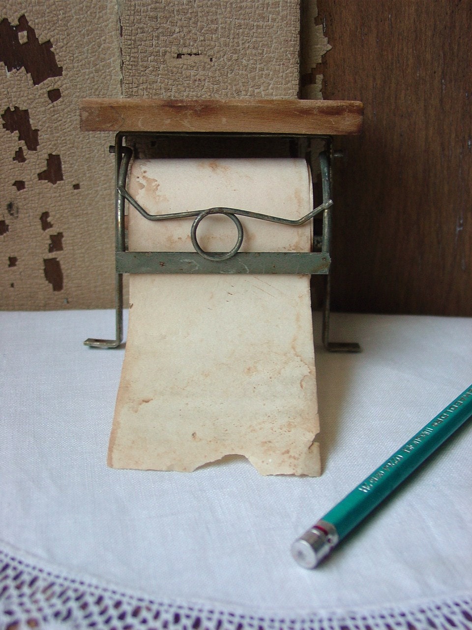 Vintage Paper Roll Holder for Notes with Paper