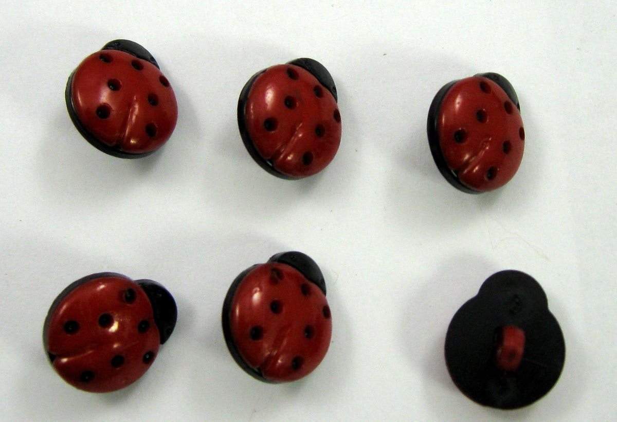 Ladybug Buttons Set of Six by Destashbelles on Etsy