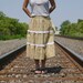 prairie girl - vtg 70s Beige Floral 'Tiered' Eyelet Lace Ribbon Hippie Boho Folk Demi Calf Skirt - S / M