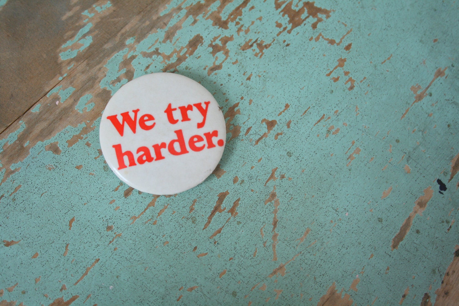 Not try hard. Try harder. We try harder. Try harder наклейки. Фото надпись try hard.