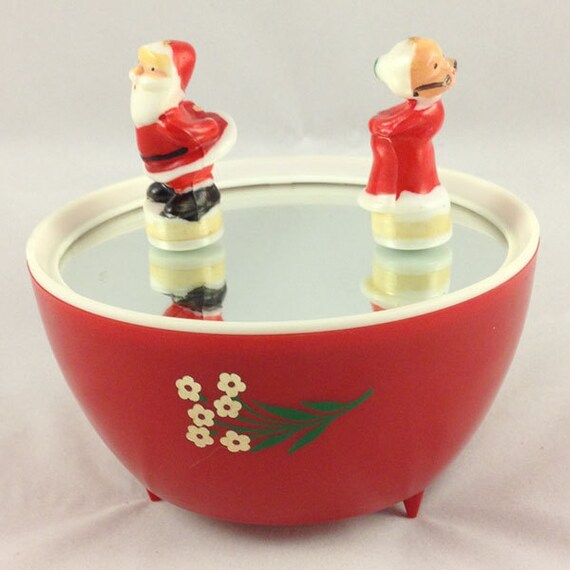 Santa Claus music box Mr. Mrs. Claus dancing ice skating