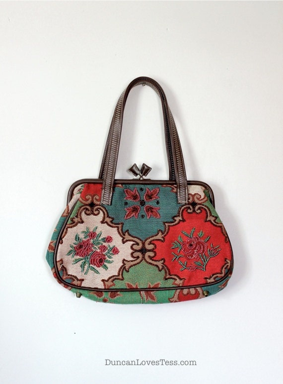 Tapestry Handbag / Vintage Carpet Bag / Retro 60s Madmen Style