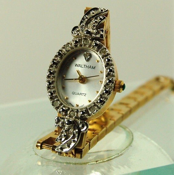 Vintage Waltham 7 Diamond Ladies Watch Quartz Watch