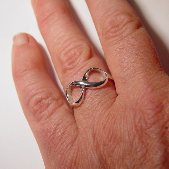 Infinity ring Wedding band Engagement ring engraved