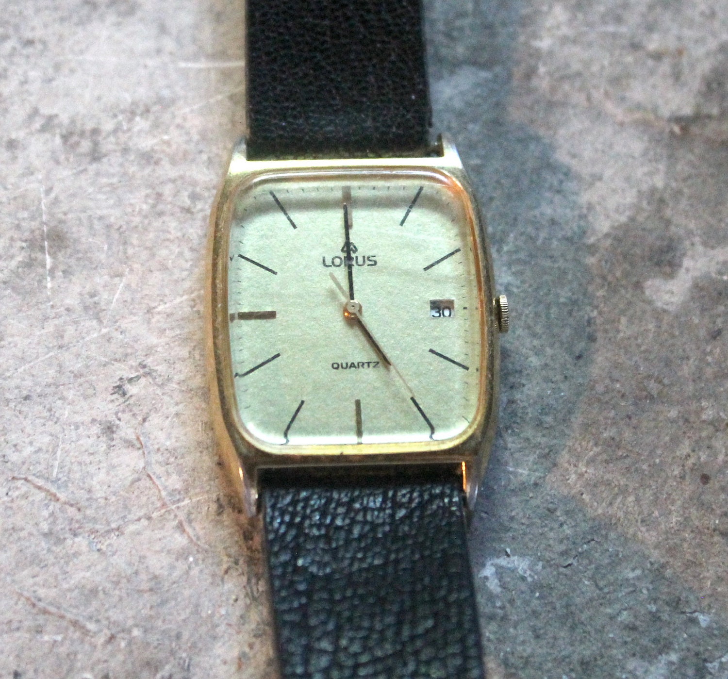 VIntage Lorus Quartz Watch Gold Tone Black Leather Strap