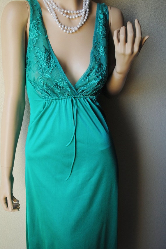 Vintage Emerald Green Long Lace Top by VintageRosebudBoutiq
