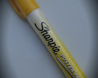 Sharpie Water-Based Medium Poster Paint Markers - Yellow