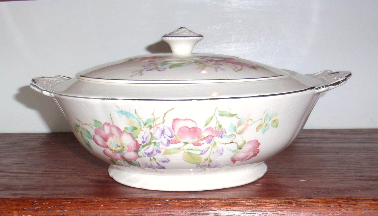 1930's CROWN IVORY CHINA Covered Lidded Round Casserole