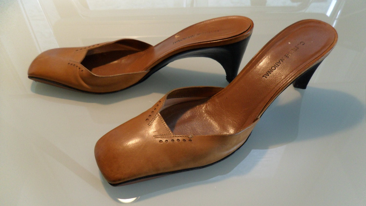 square toe heels 90s