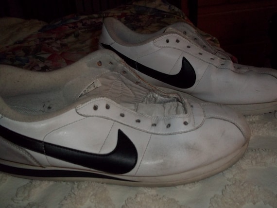 Mens white and black leather Nike 1980's tennis by pammyscloset