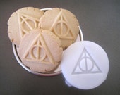 Deathly HALLOWS inspired COOKIE STAMP recipe and instructions - make your own Harry Potter inspired cookies