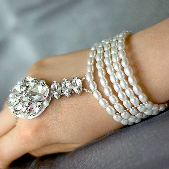 20s Style Wedding Bracelet. Hollywood Bracelet. White by MARTALILY