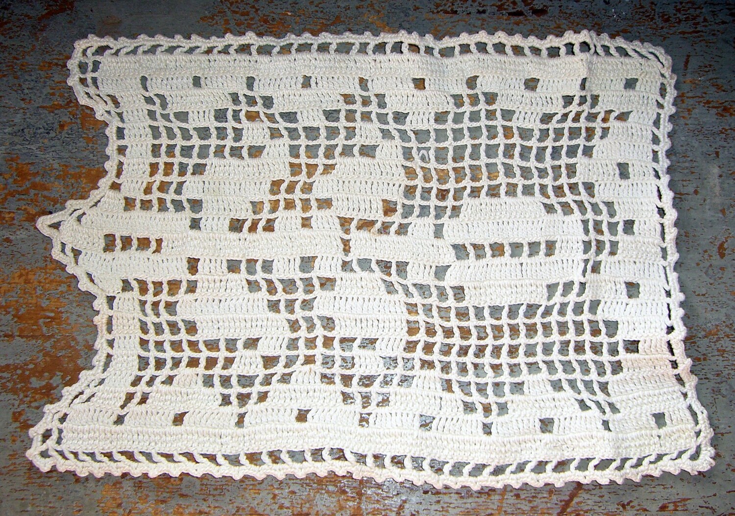 Vintage Doily White Crochet Chair Back Doily Table Scarf