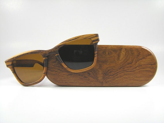 Tiger Wood wayfarer sunglasses with a Honduran rosewood case