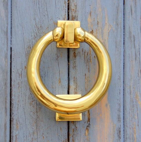 Vintage Traditional Ring Door Knocker In Polished Brass 7589