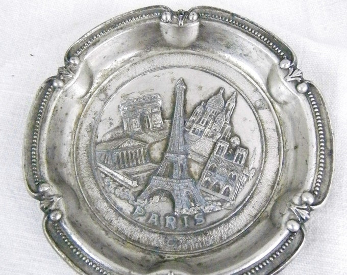 Vintage Metal Souvenir Trinket Dish / Ash Tray From Paris, Eiffel Tower, Sacré Coeur, Notre Dame,L'Opera, L'Arc de Triomph /Parisian Decor Vintage Metal Souvenir Trinket Dish / Ash Tray From Paris, Eiffel Tower, Sacré Coeur, Notre Dame,L'Opera, L'Arc de Triomph /Parisian Decor