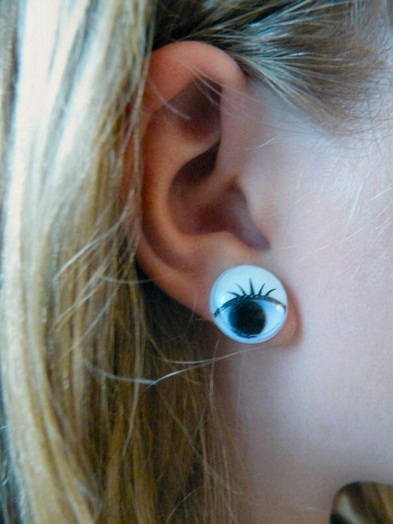 Googly Eye Earrings with Eyelashes by TheBeadBowl on Etsy