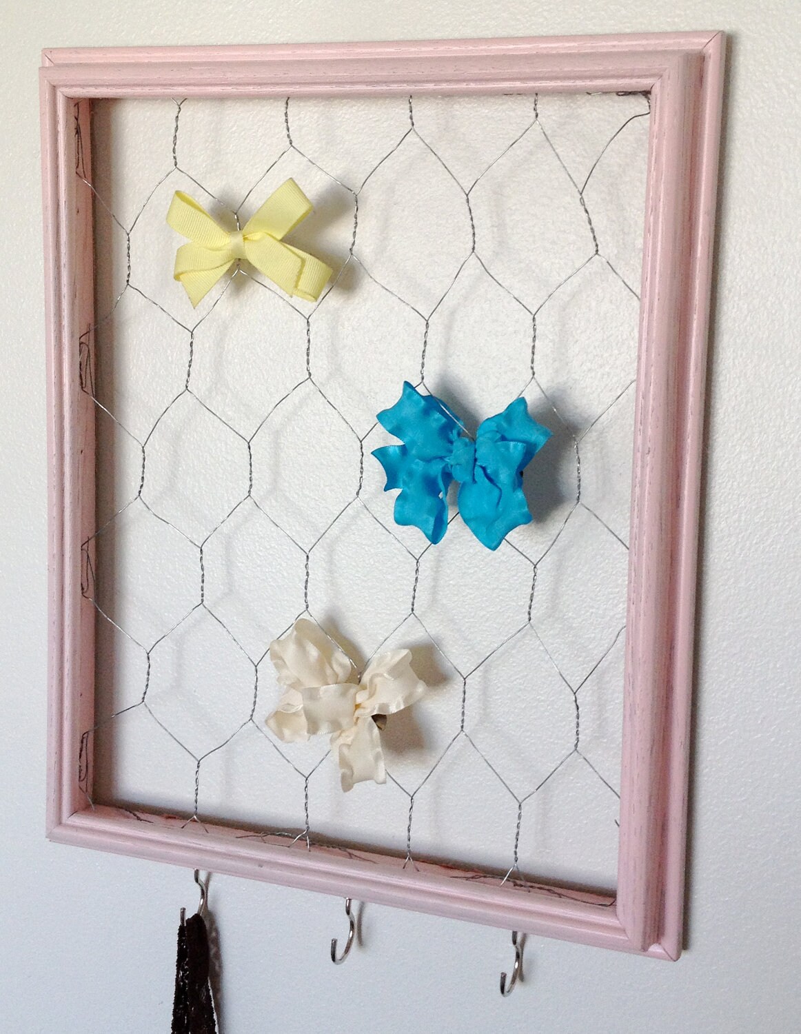 present for shower organizer baby MonCheriShop Pink Light Chicken Wire by Hair Bow and Frame Clip