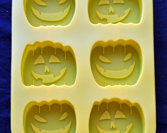 Silicone Soap Molds Cup Cake Muffin Pudding Molds - 6 Halloween Pumpkin