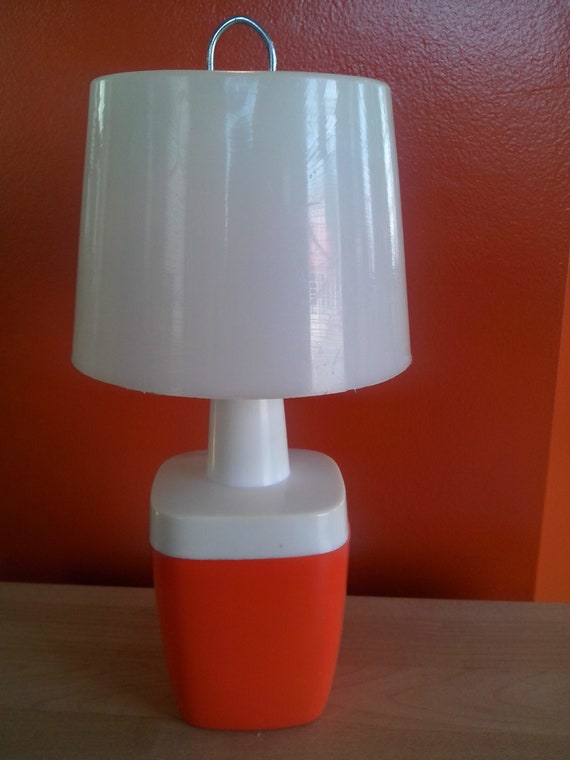 Vintage ashflash battery operated lamp British empire