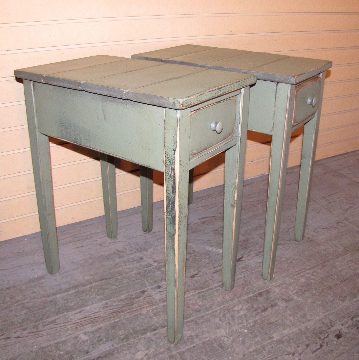 ONE Distressed Shaker End Table with Drawewr Rustic Cottage