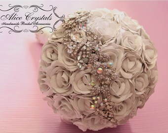 Brooch Bouquet, white Bouquet.
