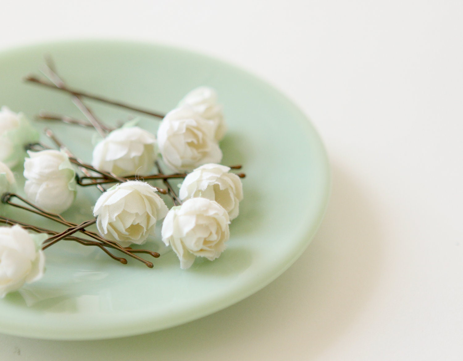 small white flower hair clips