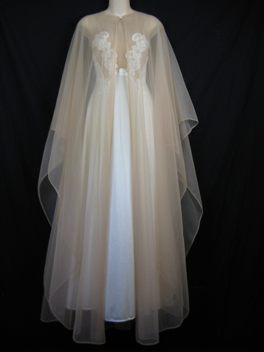 Lace Peignoir Set 1970s White Lace Wedding Nightgown And