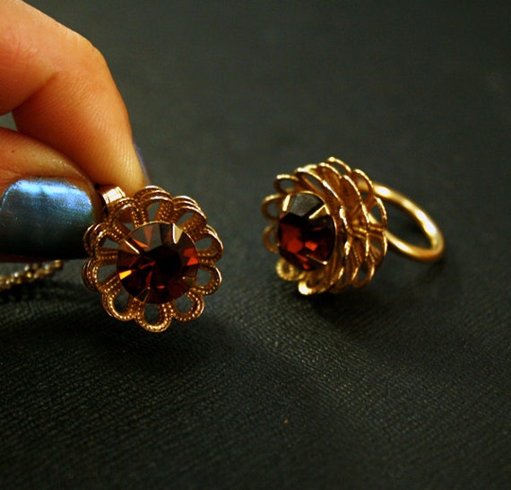 Amber Glass Rhinestone Ring & Necklace Vintage Gold by Laeclectica