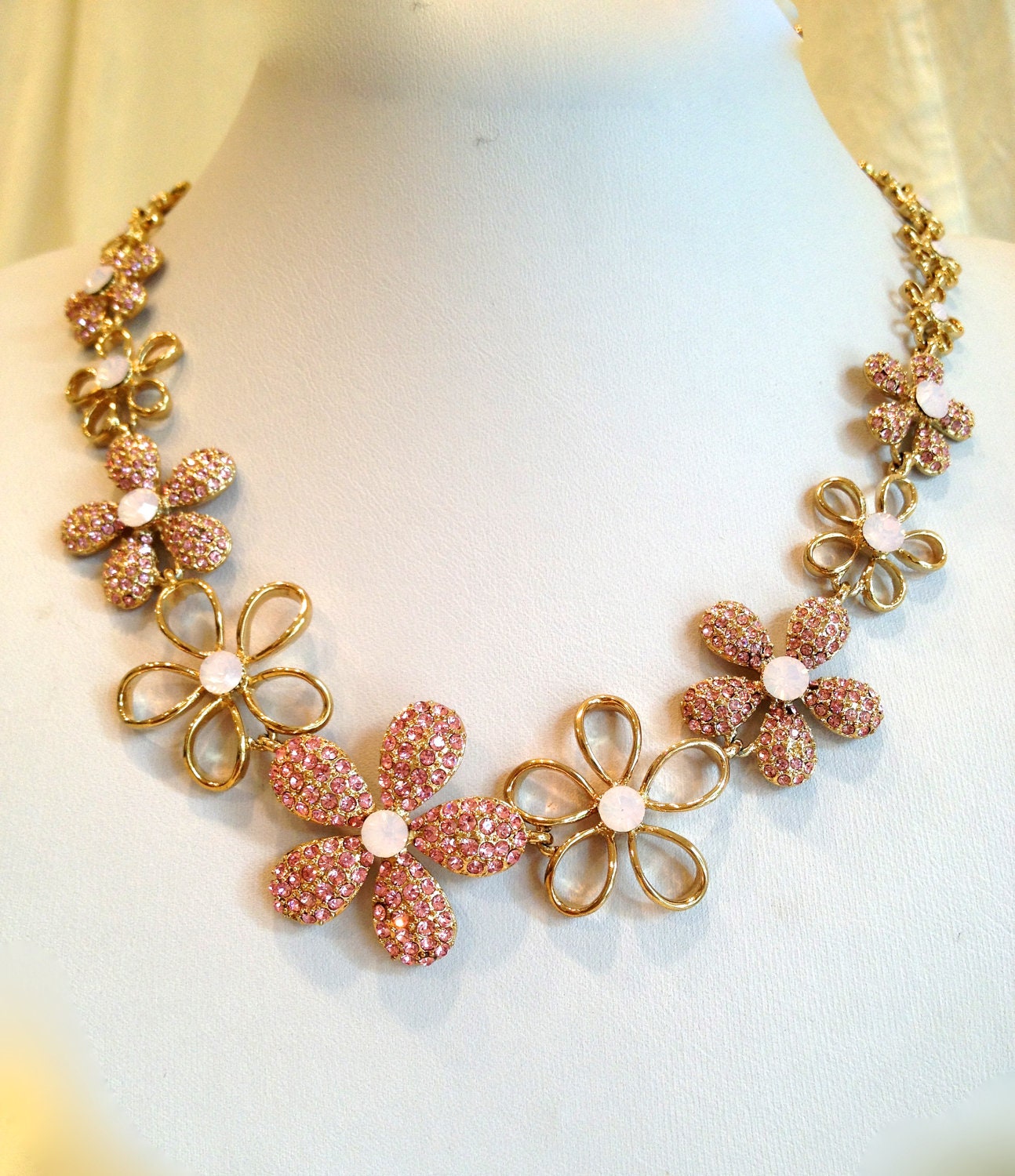 Vintage Pink and Gold Crystal Daisy Necklace by WOWTHATSBEAUTIFUL