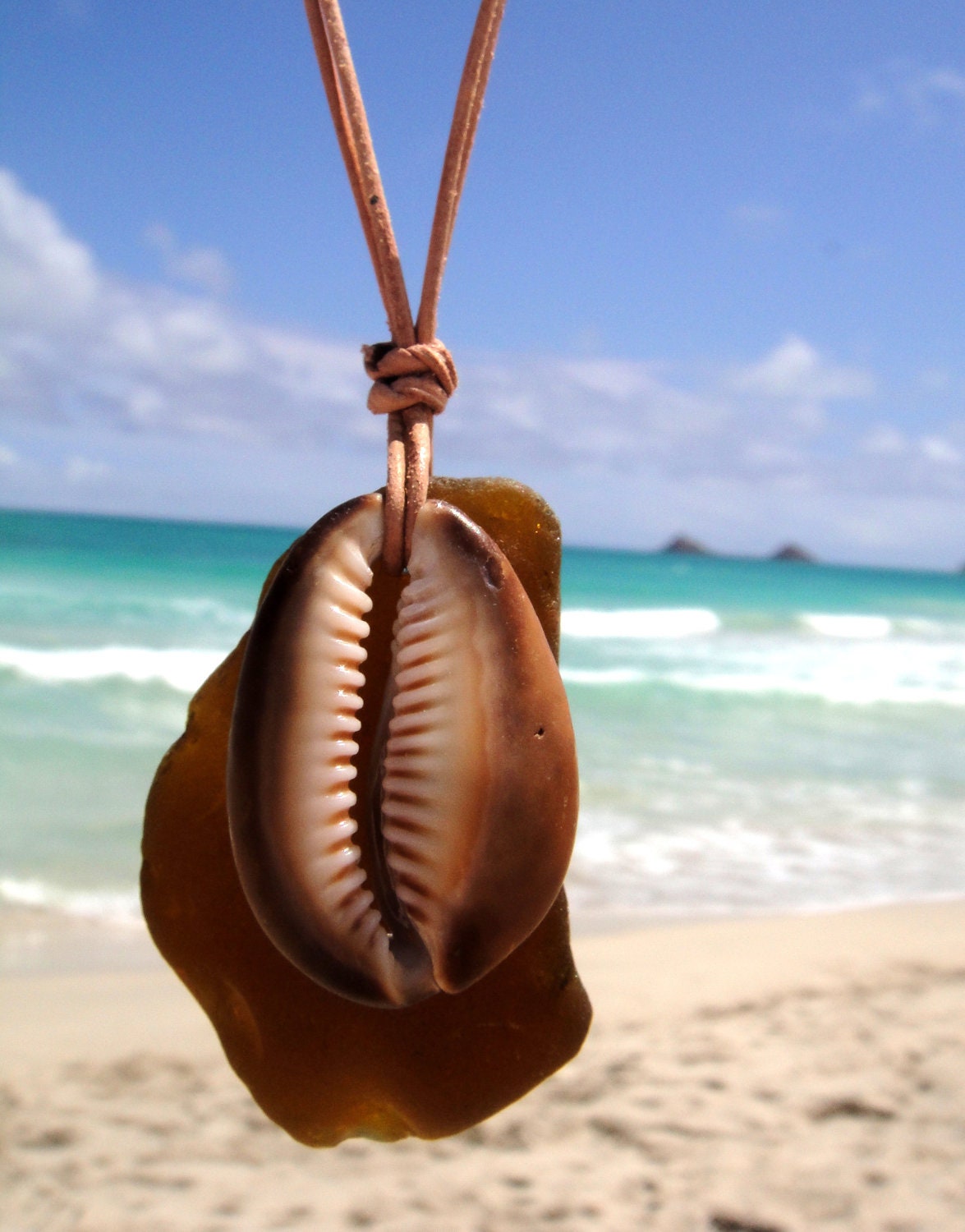 Hawaiian Amber Brown Beach Glass & Cowry cowrie Shell on