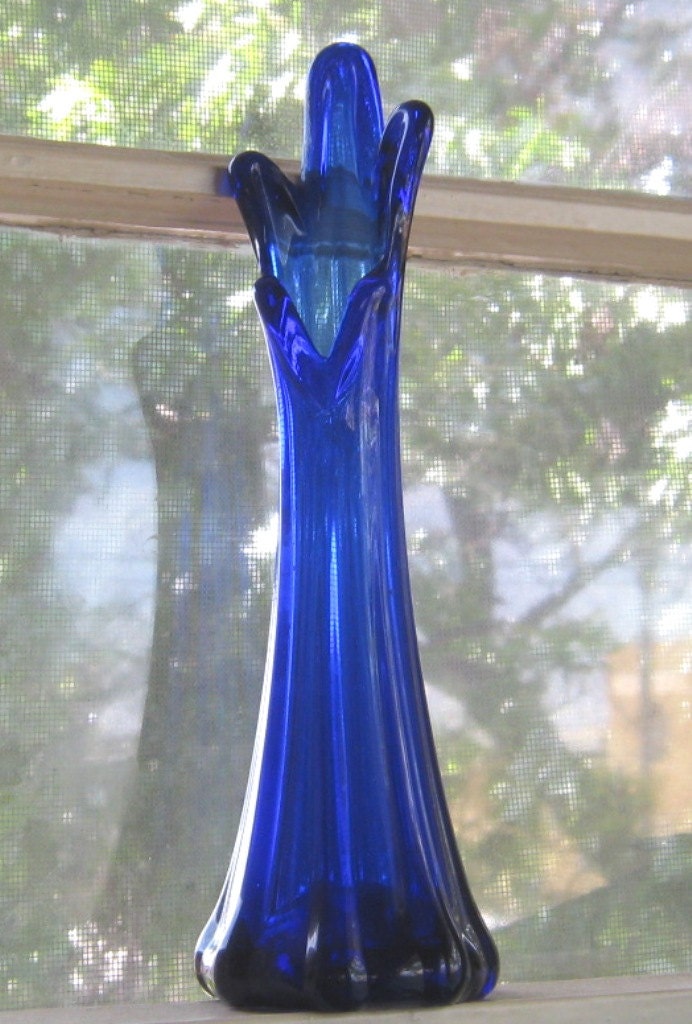 Vintage Viking Art Glass Vase / Cobalt Blue Swung Art Glass