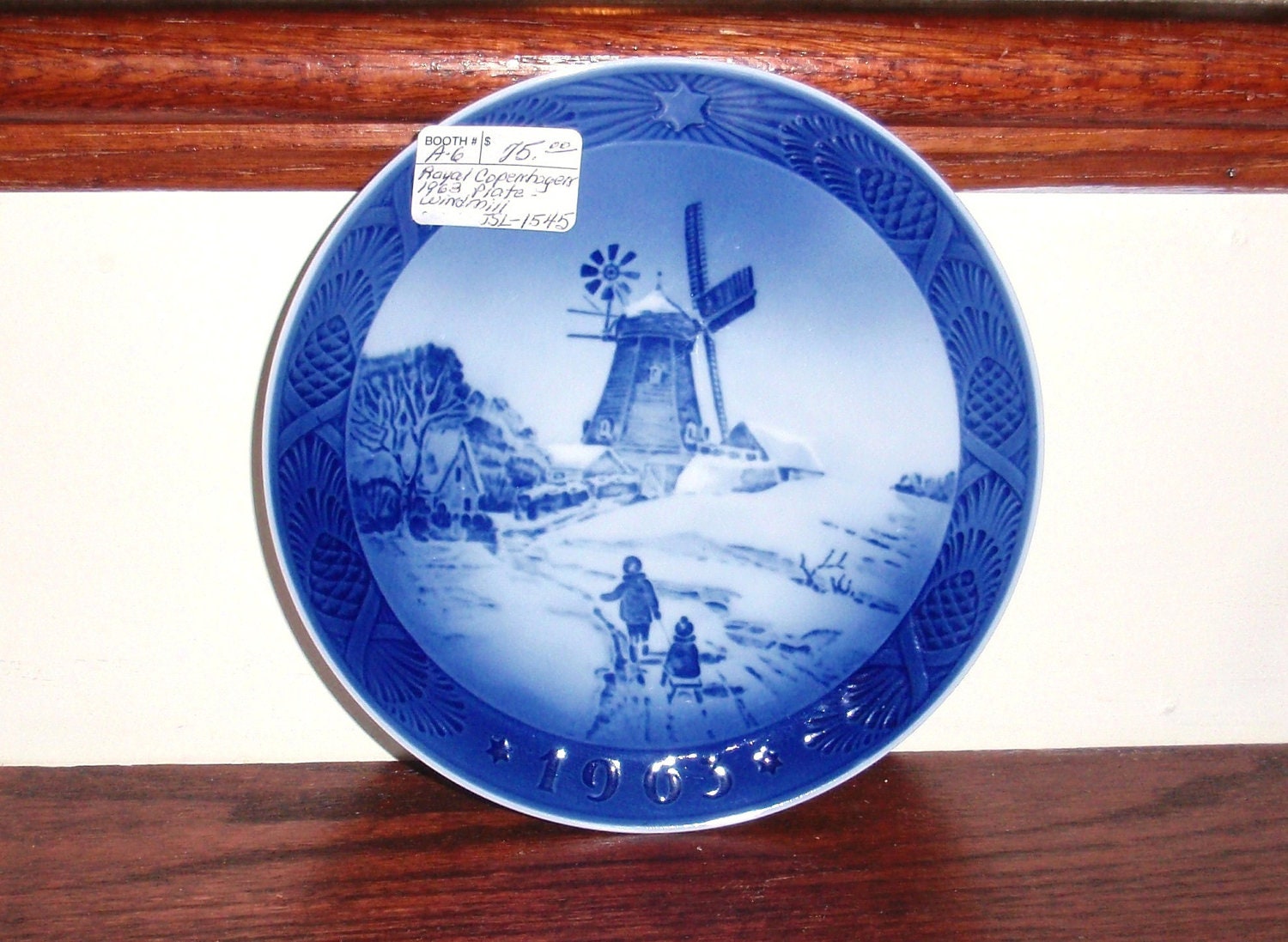 ROYAL COPENHAGEN PLATE Porcelain Collectors Blue White Denmark