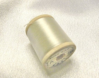 Antique 1930's Corticelli Pure Silk Hand Sewing Embroidery Thread 100 Yd. Wooden spool of color White