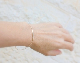 Tiny gold bracelet - minimalist jewelry - dainty gold bracelet, 14k gold filled curved Bar, Minimum Jewelry, everyday