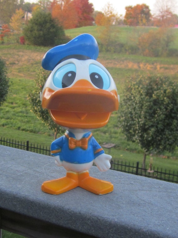 donald duck pull string toy