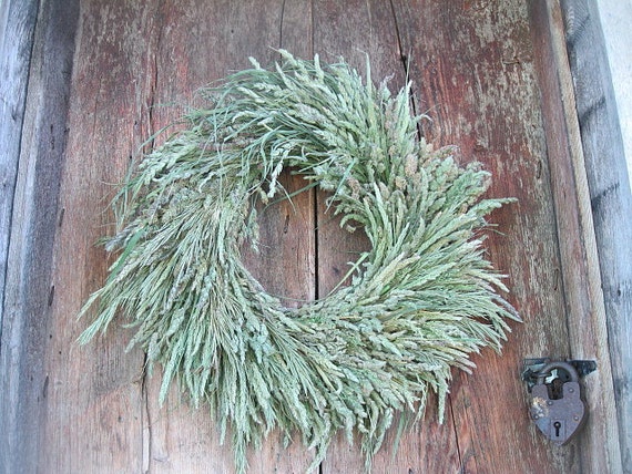 Natural Grass Wreath Dried Flower Decoration For Door Or