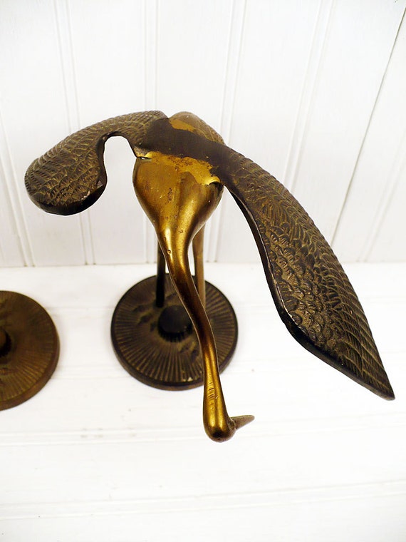 crane bird figurine