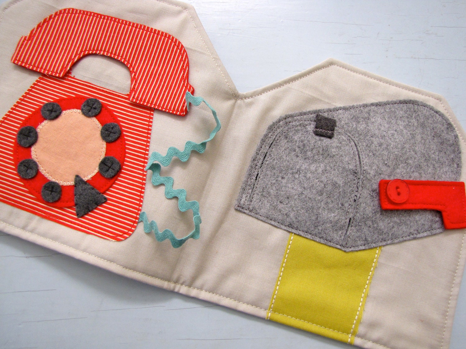 Quiet Book by NiftyKidstuff on Etsy