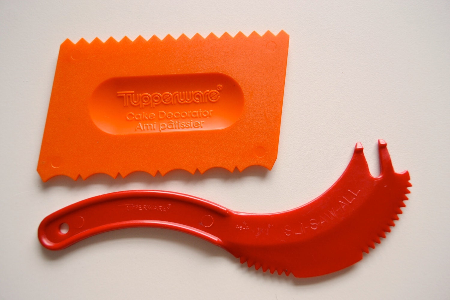 Tupperware Utensil Set Cake Decorator Grapefruit Slicer Egg