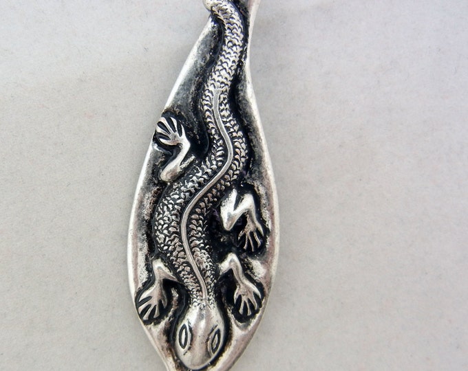 Antique Silver-tone Lizard Drop Pendant