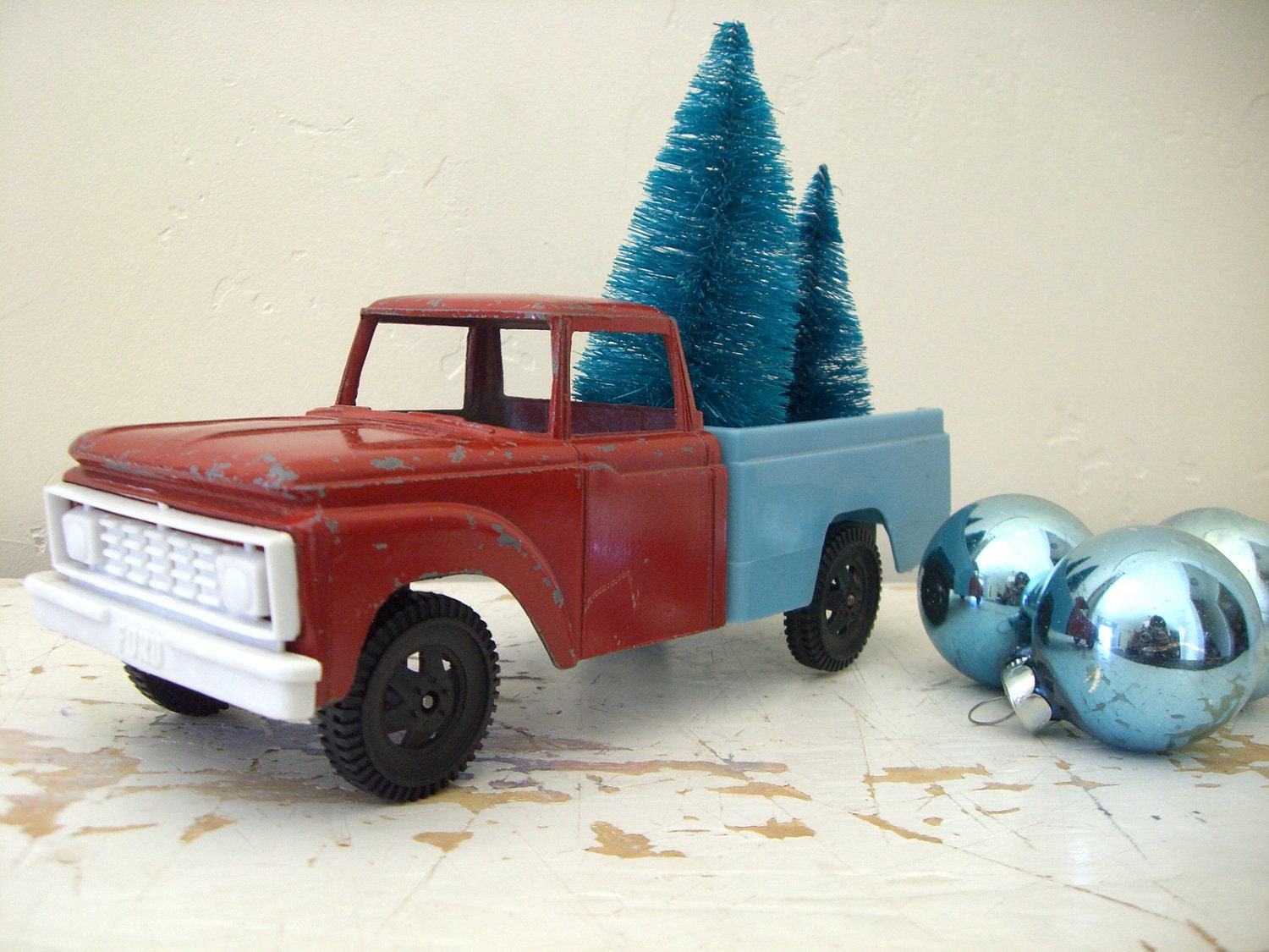 Tootsietoy ford truck #3