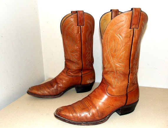 Justin brand cowboy boots light caramel tan color size 11 D